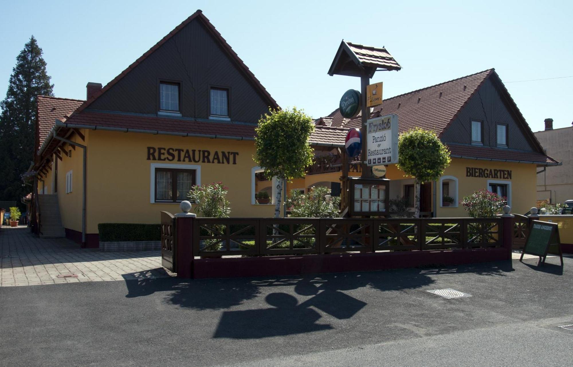 Frisko Panzio Bed & Breakfast Zalakaros Luaran gambar