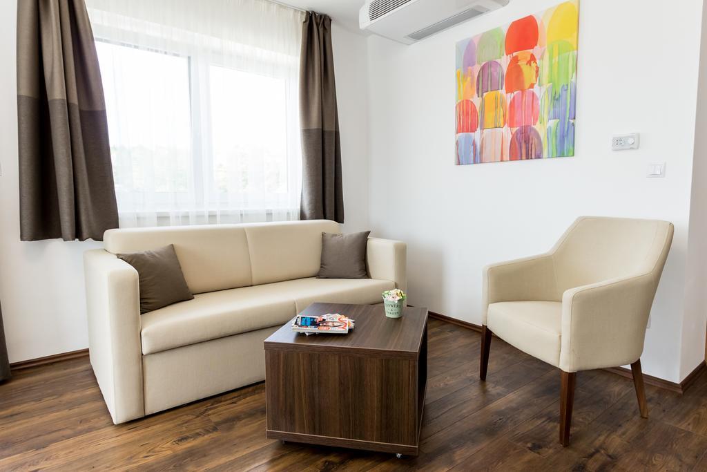 Frisko Panzio Bed & Breakfast Zalakaros Luaran gambar