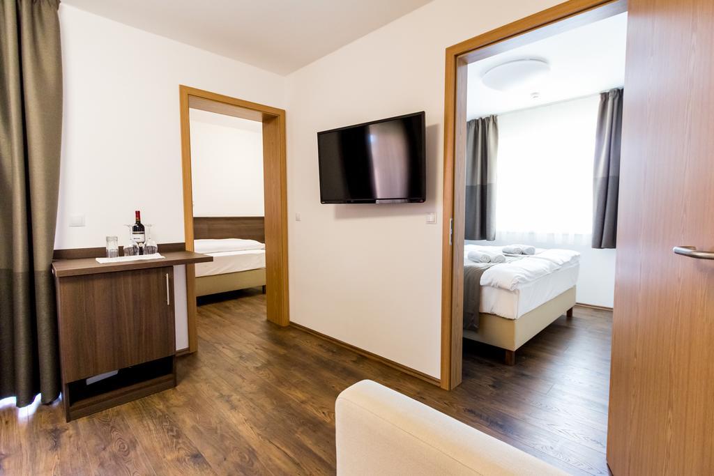 Frisko Panzio Bed & Breakfast Zalakaros Luaran gambar