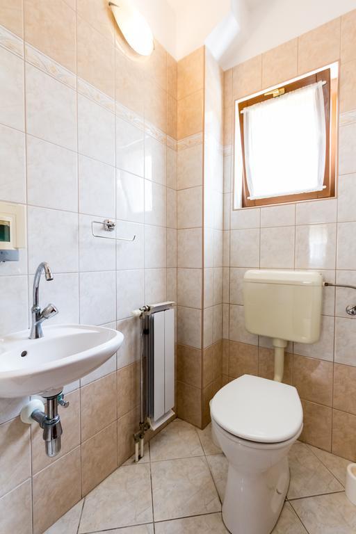 Frisko Panzio Bed & Breakfast Zalakaros Luaran gambar