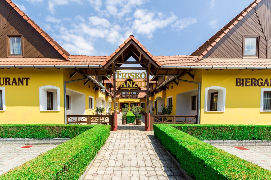 Frisko Panzio Bed & Breakfast Zalakaros Luaran gambar