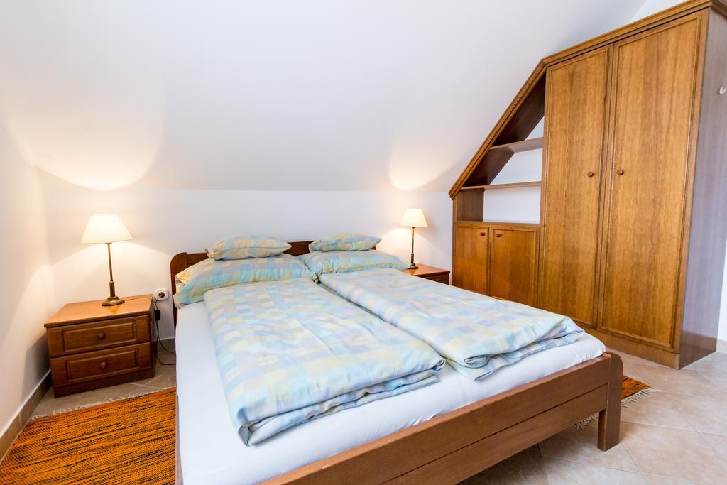 Frisko Panzio Bed & Breakfast Zalakaros Luaran gambar